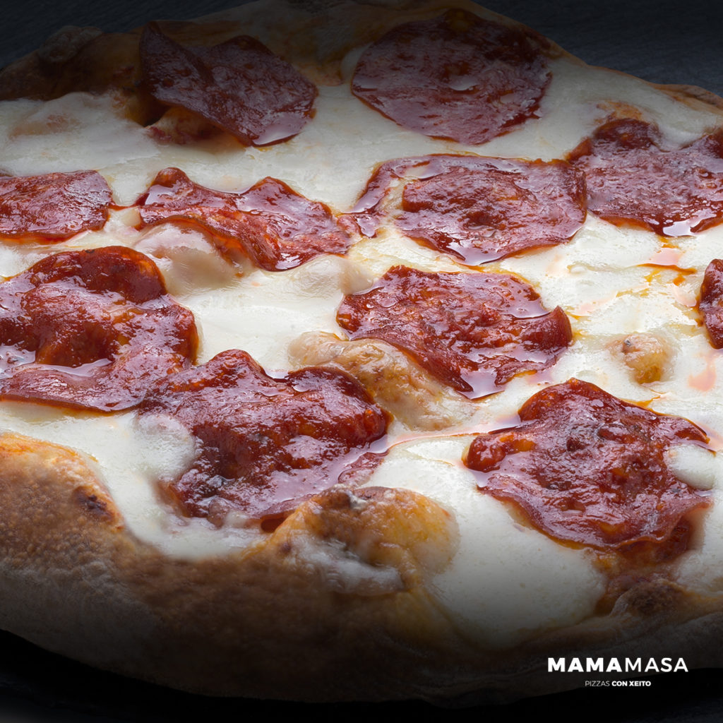 Pizza de chorizo de León mamamasa